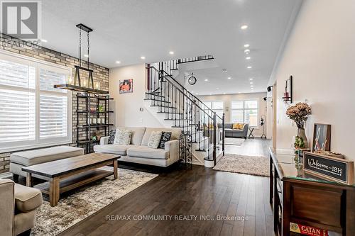 2506 Bridle Road, Oshawa, ON - Indoor Photo Showing Living Room