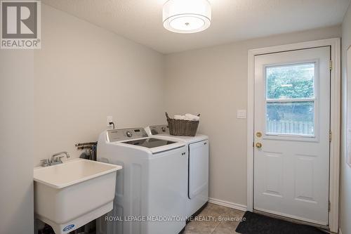 586 Hayward Crescent, Milton (Timberlea), ON - Indoor Photo Showing Laundry Room