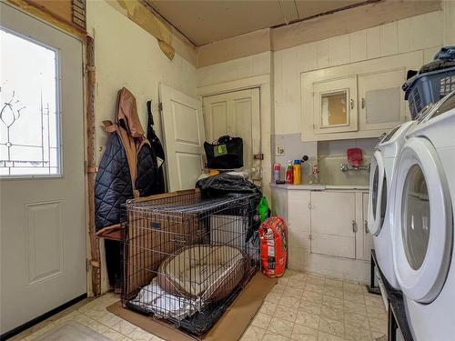 61 4Th Street S, Souris, MB - Indoor Photo Showing Laundry Room