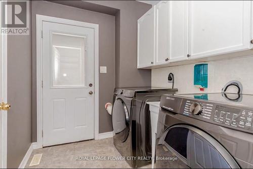 14 Hallen Road, Brampton (Fletcher'S West), ON - Indoor Photo Showing Laundry Room