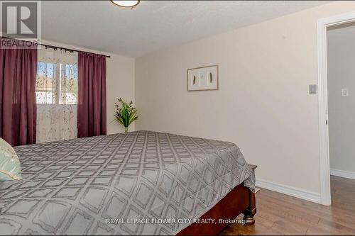 14 Hallen Road, Brampton (Fletcher'S West), ON - Indoor Photo Showing Bedroom