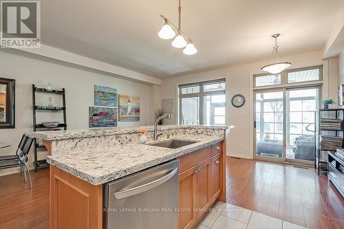 1069 Beach Boulevard, Hamilton (Hamilton Beach), ON - Indoor Photo Showing Kitchen