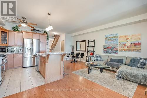 1069 Beach Boulevard, Hamilton (Hamilton Beach), ON - Indoor