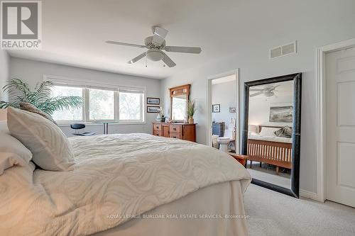 1069 Beach Boulevard, Hamilton, ON - Indoor Photo Showing Bedroom