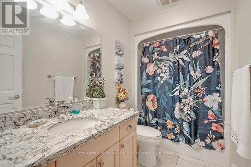 1069 Beach Boulevard, Hamilton, ON - Indoor Photo Showing Bathroom