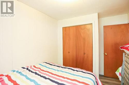 99 Heyden Lake Rd, Aweres Township, ON - Indoor Photo Showing Bedroom