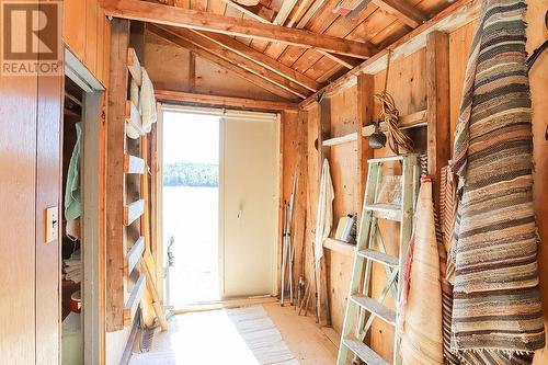 99 Heyden Lake Rd, Aweres Township, ON - Indoor Photo Showing Other Room