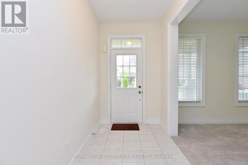 7724 Black Maple Drive, Niagara Falls, ON - Indoor Photo Showing Other Room