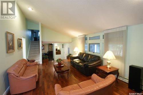 24 Simpson Crescent, Saskatoon, SK - Indoor Photo Showing Living Room