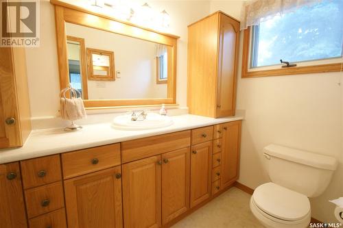 24 Simpson Crescent, Saskatoon, SK - Indoor Photo Showing Bathroom