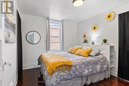 136 Langarth Street E, London, ON - Indoor Photo Showing Bedroom