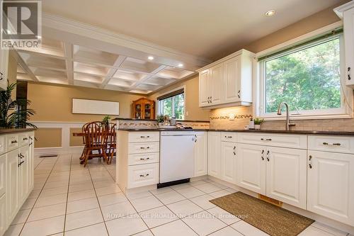 2548 Thornbury Drive, Peterborough (Otonabee), ON - Indoor Photo Showing Kitchen