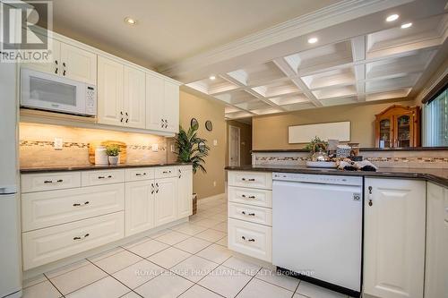 2548 Thornbury Drive, Peterborough (Otonabee), ON - Indoor Photo Showing Kitchen