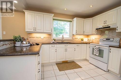 2548 Thornbury Drive, Peterborough (Otonabee), ON - Indoor Photo Showing Kitchen