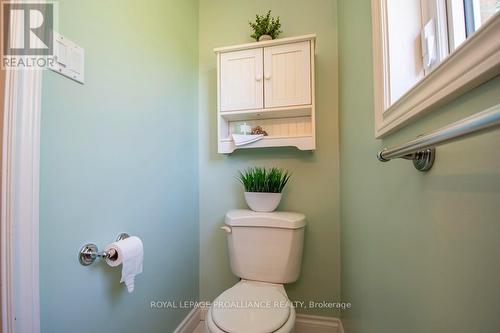 2548 Thornbury Drive, Peterborough (Otonabee), ON - Indoor Photo Showing Bathroom