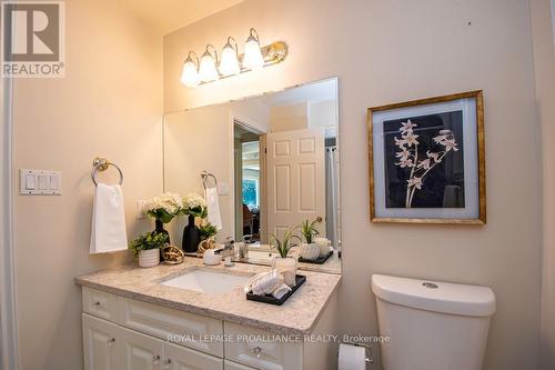 2548 Thornbury Drive, Peterborough (Otonabee), ON - Indoor Photo Showing Bathroom