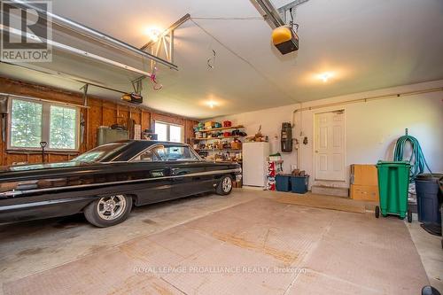 2548 Thornbury Drive, Peterborough (Otonabee), ON - Indoor Photo Showing Garage