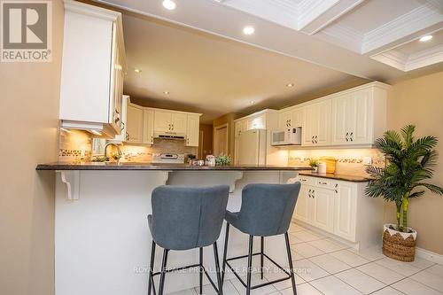 2548 Thornbury Drive, Peterborough (Otonabee), ON - Indoor Photo Showing Kitchen With Upgraded Kitchen