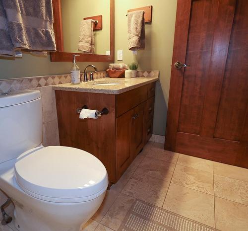 6308 Ash Road, Wasa, BC - Indoor Photo Showing Bathroom