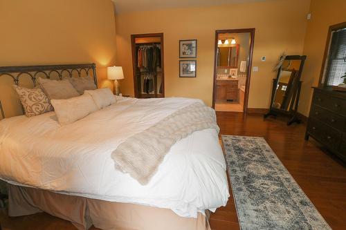 6308 Ash Road, Wasa, BC - Indoor Photo Showing Bedroom