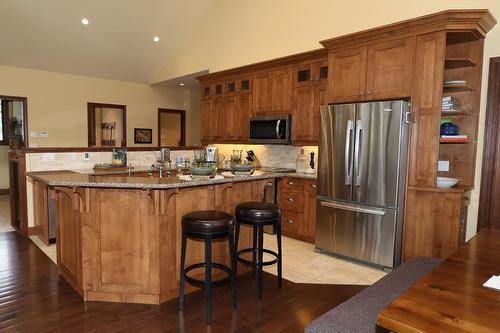 6308 Ash Road, Wasa, BC - Indoor Photo Showing Kitchen