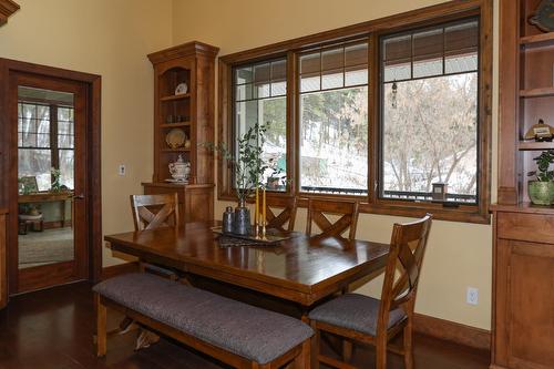 6308 Ash Road, Wasa, BC - Indoor Photo Showing Dining Room