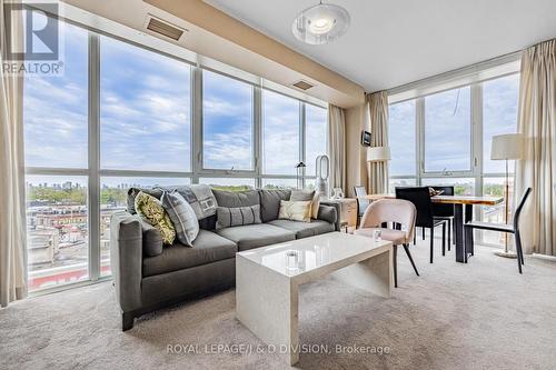 508 - 530 St Clair Avenue W, Toronto (Humewood-Cedarvale), ON - Indoor Photo Showing Living Room