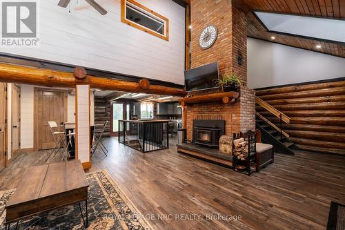 1622 Bertie Street, Fort Erie, ON - Indoor With Fireplace