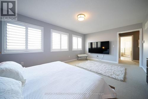 18 Kane Crescent, Aurora, ON - Indoor Photo Showing Bedroom