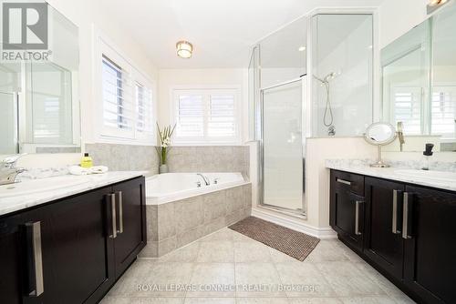 18 Kane Crescent, Aurora, ON - Indoor Photo Showing Bathroom