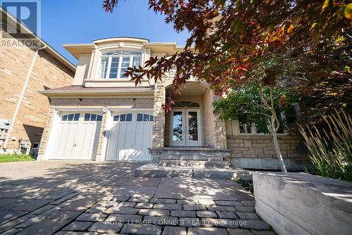 18 Kane Crescent, Aurora, ON - Outdoor With Facade