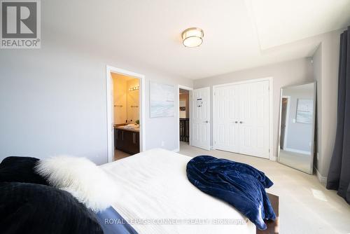 18 Kane Crescent, Aurora, ON - Indoor Photo Showing Bedroom