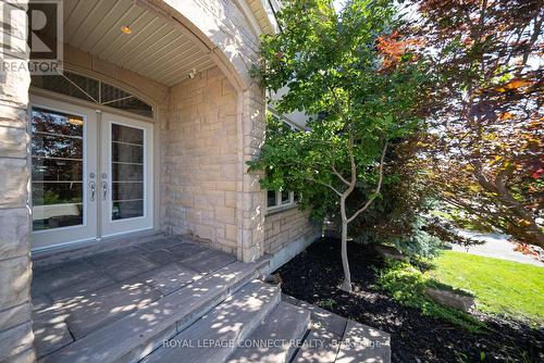 18 Kane Crescent, Aurora, ON - Outdoor