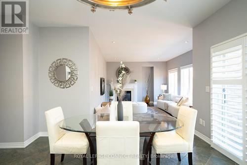 18 Kane Crescent, Aurora, ON - Indoor Photo Showing Dining Room