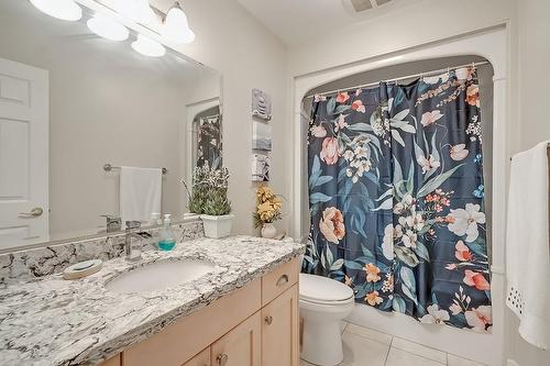 1069 Beach Boulevard, Hamilton, ON - Indoor Photo Showing Bathroom