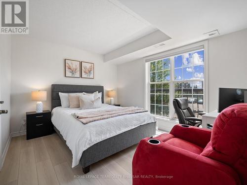 212 - 2065 Appleby Line, Burlington (Uptown), ON - Indoor Photo Showing Bedroom