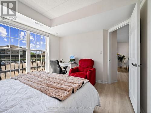 212 - 2065 Appleby Line, Burlington (Uptown), ON - Indoor Photo Showing Bedroom