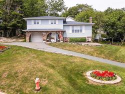 107 Shoreview Drive  Bedford, NS B4A 3E6