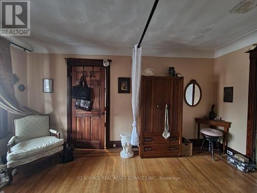 215 London Street S, Hamilton (Eastmount), ON - Indoor Photo Showing Other Room