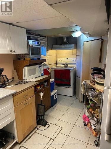 215 London Street S, Hamilton (Eastmount), ON - Indoor Photo Showing Kitchen