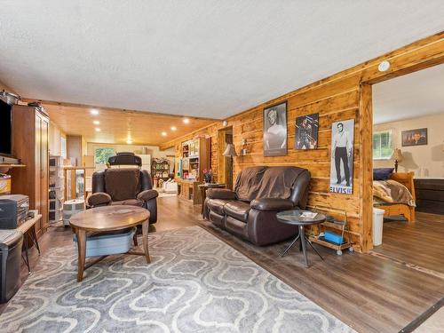 Family room - 27 Ch. Des Merisiers, Val-Des-Monts, QC - Indoor Photo Showing Living Room