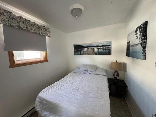 Bedroom - 36 Rue Bourg, Carleton-Sur-Mer, QC - Indoor Photo Showing Bedroom