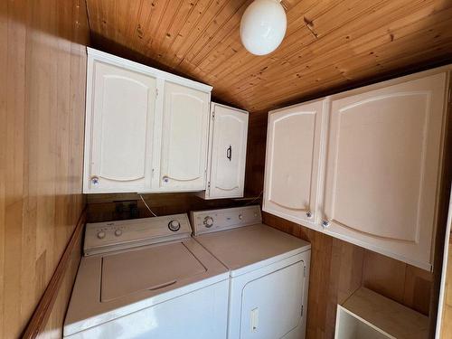 Laundry room - 36 Rue Bourg, Carleton-Sur-Mer, QC - Indoor Photo Showing Laundry Room