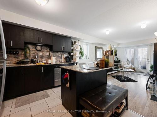 1-2480 Post Rd, Oakville, ON - Indoor Photo Showing Kitchen