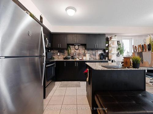 1-2480 Post Rd, Oakville, ON - Indoor Photo Showing Kitchen With Upgraded Kitchen