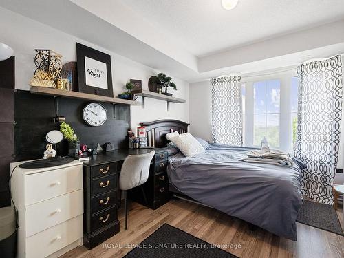 1-2480 Post Rd, Oakville, ON - Indoor Photo Showing Bedroom