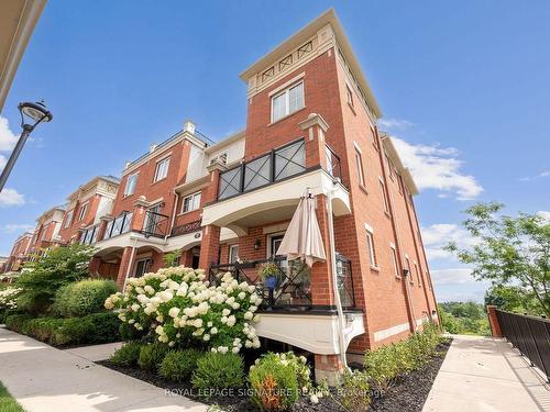 1-2480 Post Rd, Oakville, ON - Outdoor