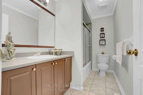 Upper-162 Cadillac Cres, Brampton, ON - Indoor Photo Showing Bathroom