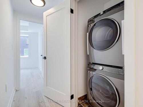 3-3039 Dundas St W, Toronto, ON - Indoor Photo Showing Laundry Room