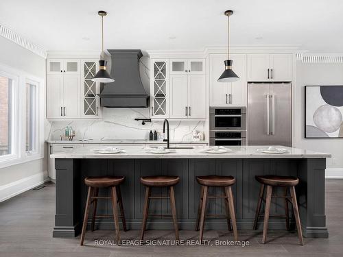 108 Bernard Ave, Toronto, ON - Indoor Photo Showing Kitchen With Upgraded Kitchen